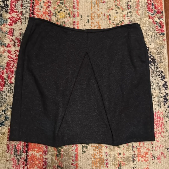 CAbi Dresses & Skirts - CAbi Gray Wool Blend Andy's Modern Mini Skirt Size 6